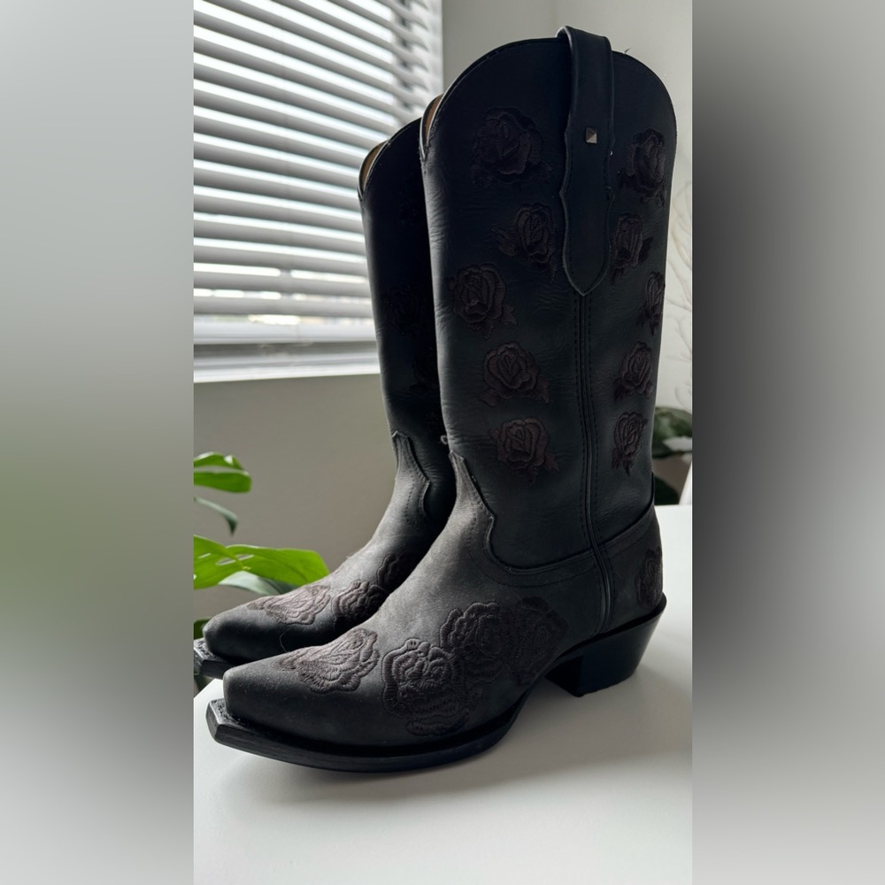 Size : 7 US 24 cm Genuine Leather new